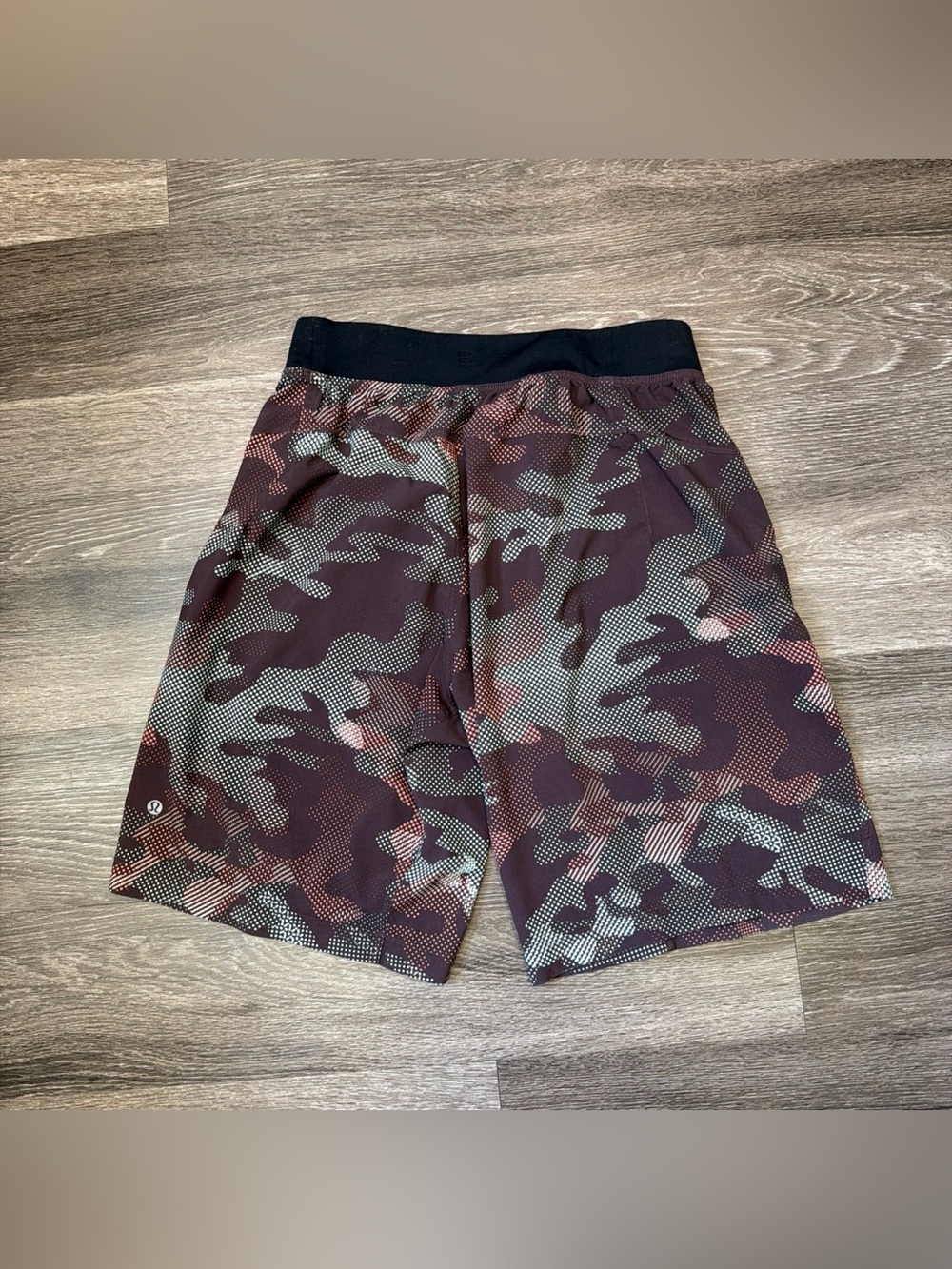 Lululemon Shorts Camo Pockets 11 Inch Inseam Red Men’s Medium - Picture 2 of 7